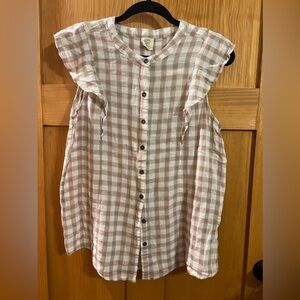 Good Hart by Matilda Jane large ruffle sleeveless button front top